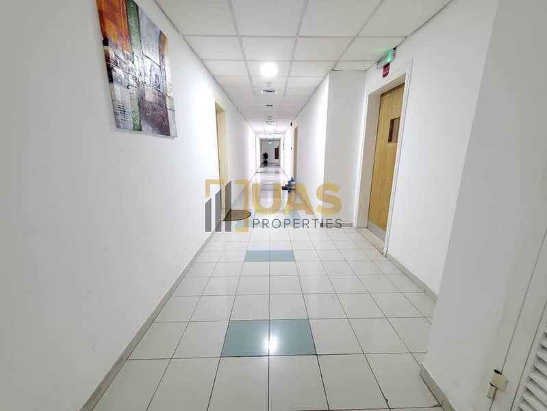 9 481d87fb-59cd-4a91-a296-579b053557fe. jpg