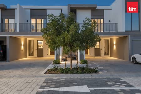3 Schlafzimmer Townhouse zum zur Miete in Tilal Al Ghaf, Dubai - Reihenhaus in Tilal Al Ghaf,Aura Gardens, 3 schlafzimmer, 210000 AED - 15773475 3 Schlafzimmer Townhouse zum zur Miete in Tilal Al Ghaf, Dubai - Reihenhaus in Tilal Al Ghaf,Aura Gardens, 3 schlafzimmer, 210000 AED - 15773475