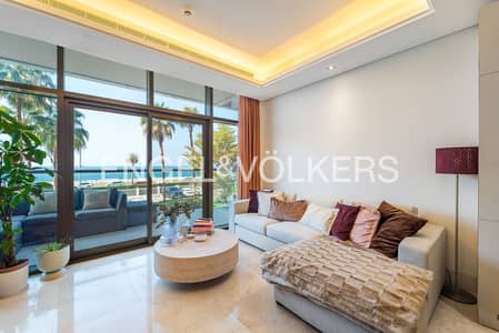 2 Bedroom Apartment for Sale in Palm Jumeirah, Dubai - Sea View | Beach Access | Maid Room 2 Bedroom Apartment for Sale in Palm Jumeirah, Dubai - Sea View | Beach Access | Maid Room