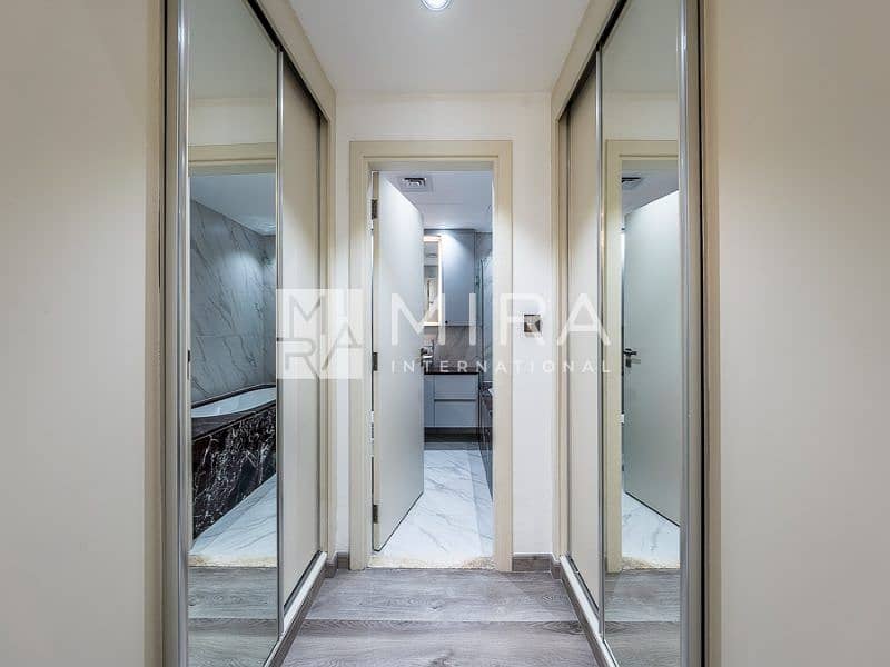22 MJG00211-HDR