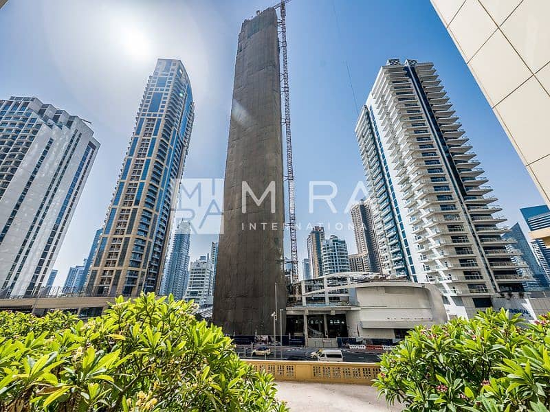 31 MJG00228-HDR