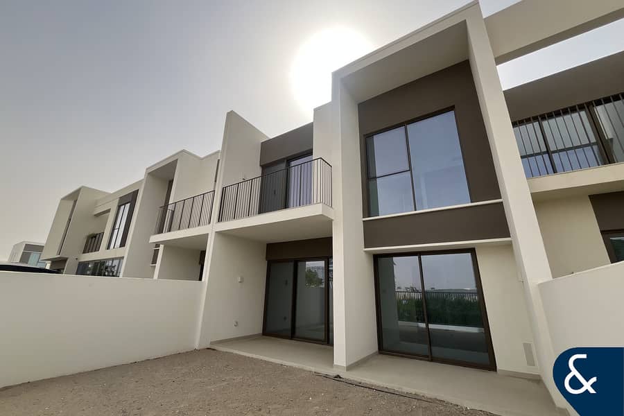Single Row | Furnished | Available August Single Row | Furnished | Available August
