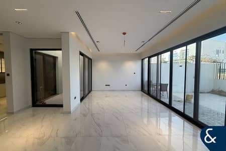 4 Bedroom Villa for Rent in Al Furjan, Dubai - Spacious | Park Backing | Modern Interior