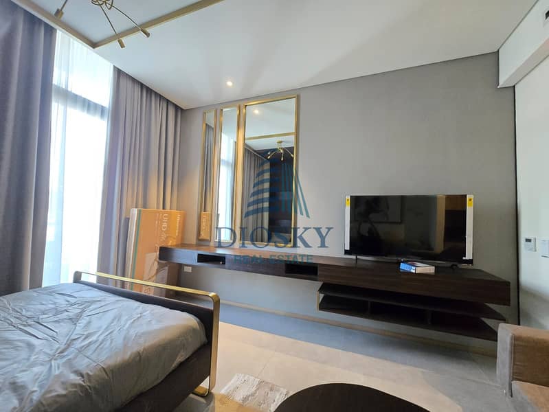 6 Image 6