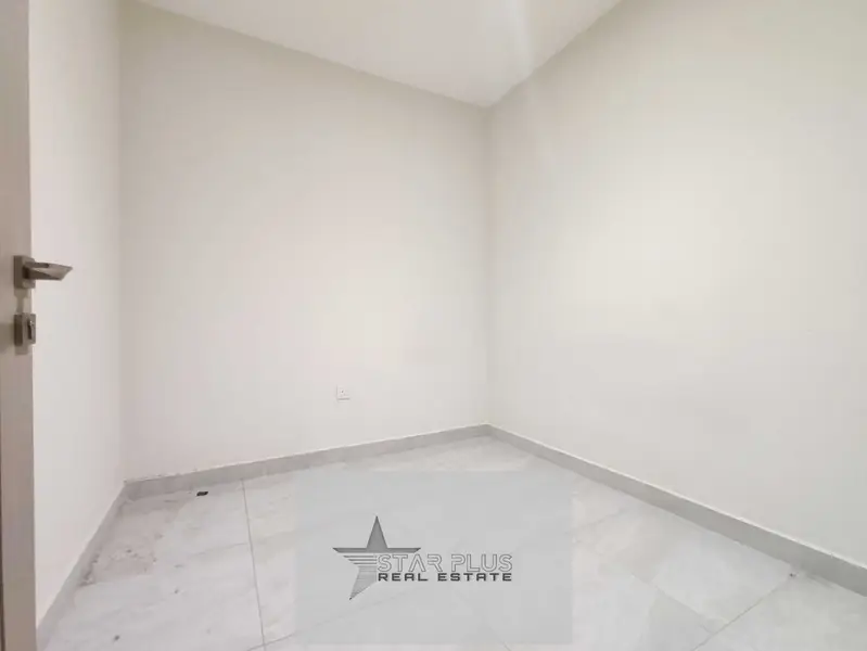 ALMOST BRAND NEW SPACIOUS & LUXURIOUS 2 + MAID OR STORE ROOM WITH CLOSED KITCHEN,LAUNDARY ROOM AND PARKING.