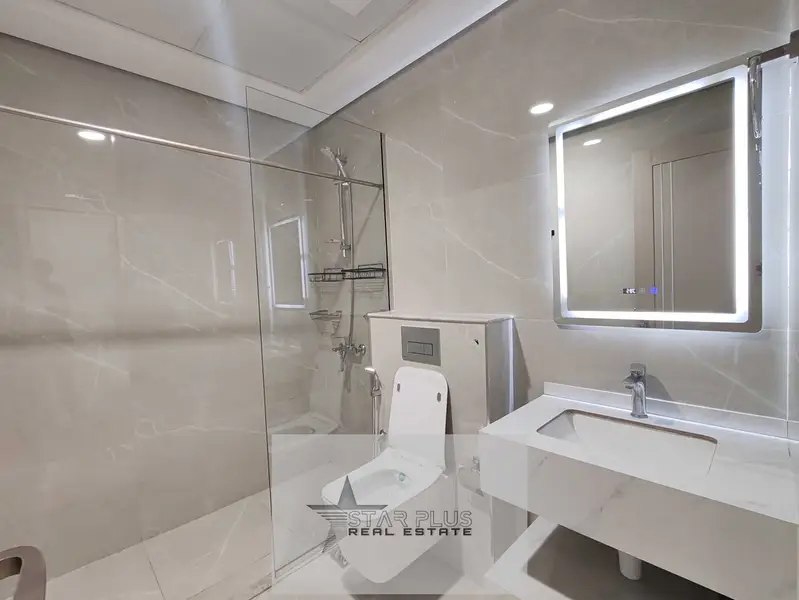 ALMOST BRAND NEW SPACIOUS & LUXURIOUS 2 + MAID OR STORE ROOM WITH CLOSED KITCHEN,LAUNDARY ROOM AND PARKING.