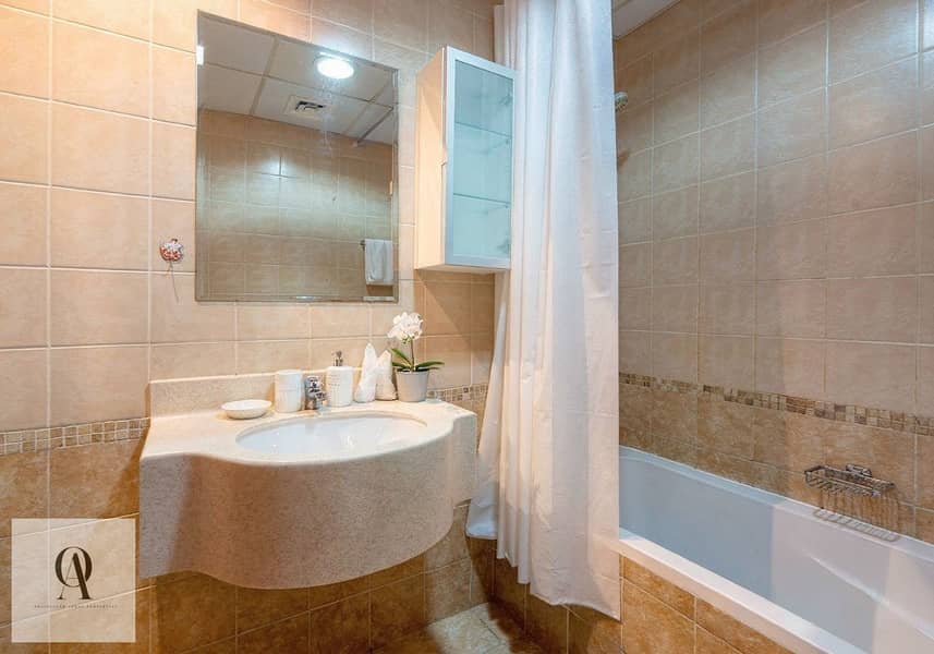 10 Bathroom 5. jpeg