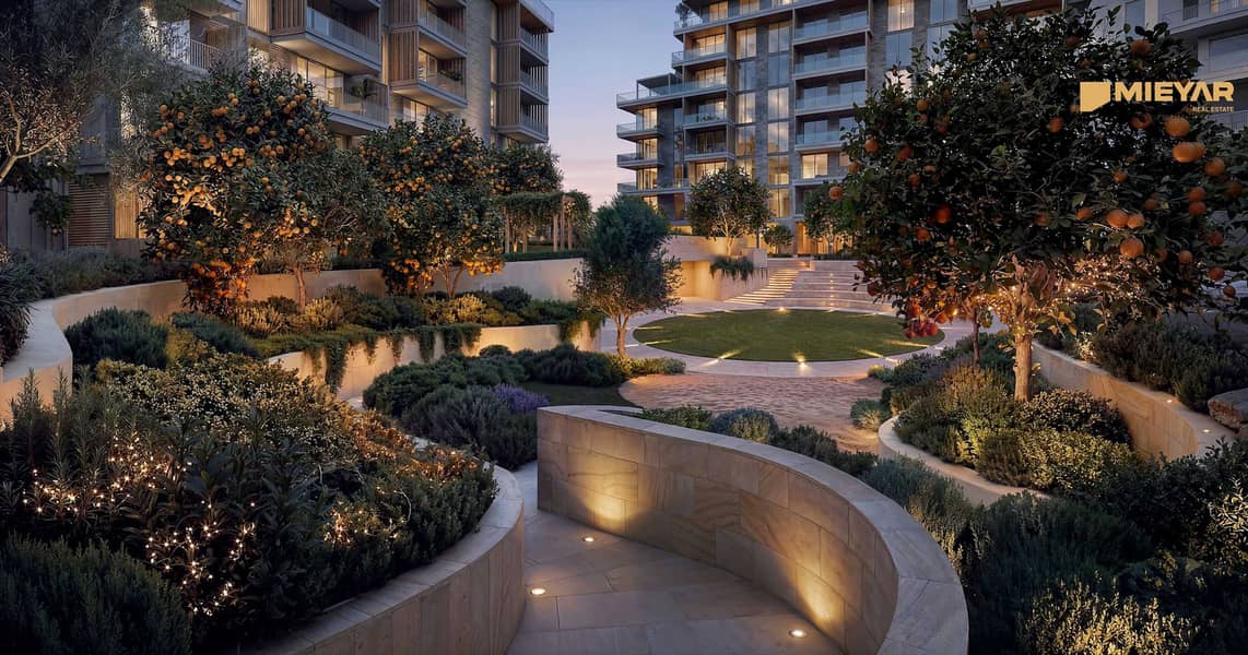 25 green_walkways_courtyard. jpg