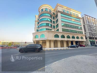 مکتب  للايجار في تجارية مويلح، الشارقة - 1000297734. jpg