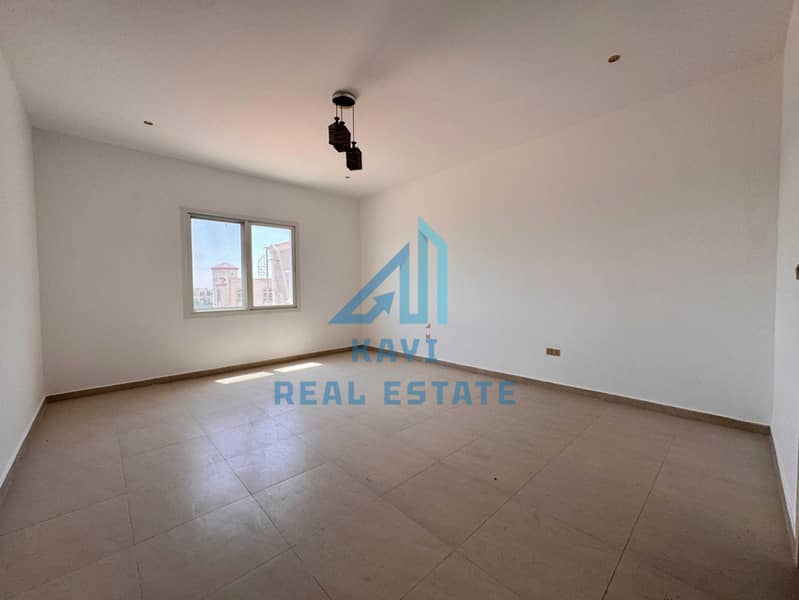 17 3ae10a85-3082-4015-ab36-c27eaad3dcad. jpg