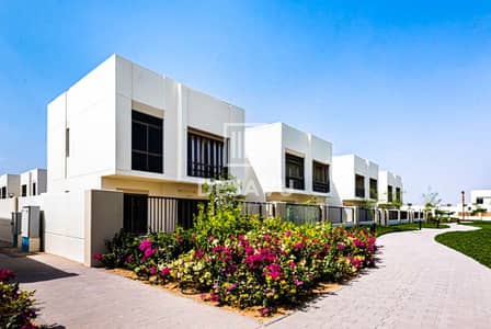 Townhouse de 3 chambres à à vendre à Town Square, Dubai - ALM_4769. jpg Townhouse de 3 chambres à à vendre à Town Square, Dubai - ALM_4769. jpg