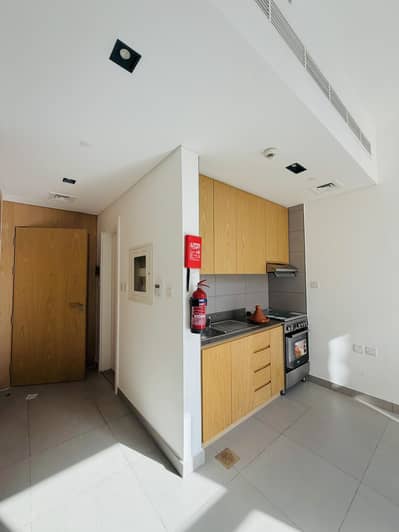 Studio te Huur in Muwaileh Commercial, Sharjah - ff00f39a-6f65-4168-83fc-dc363457b328. jpeg