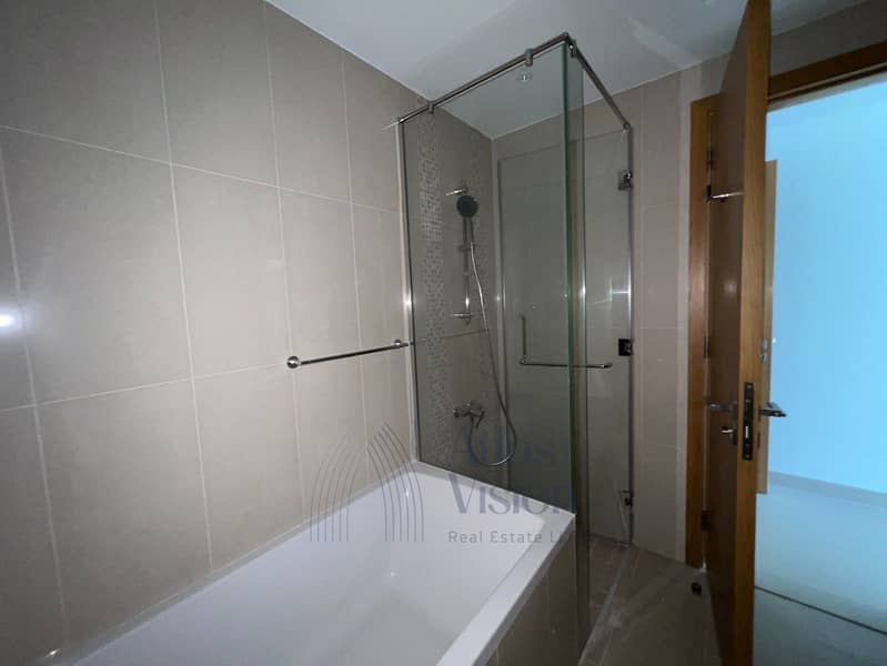 6 b5389edd-c7d8-4116-aa22-753dd572e821. jpg