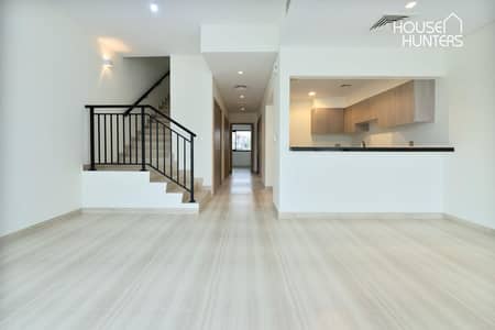 3 habitaciones Villa para en Alquiler en DAMAC Hills, Dubai - Villa en DAMAC Hills,The Park Villas,Trinity, 3 dormitorios, 170000 AED - 15768215 3 habitaciones Villa para en Alquiler en DAMAC Hills, Dubai - Villa en DAMAC Hills,The Park Villas,Trinity, 3 dormitorios, 170000 AED - 15768215