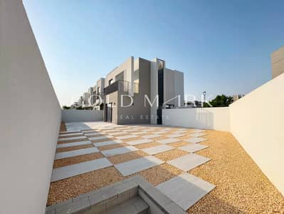 4 habitaciones Townhouse para en Venta en Dubai South, Dubai - Casa adosada en Dubai South,Emaar South,Expo Golf Villas,Expo Golf Villas 5 (Greenviews 2), 4 dormitorios, 3875000 AED - 15778116 4 habitaciones Townhouse para en Venta en Dubai South, Dubai - Casa adosada en Dubai South,Emaar South,Expo Golf Villas,Expo Golf Villas 5 (Greenviews 2), 4 dormitorios, 3875000 AED - 15778116