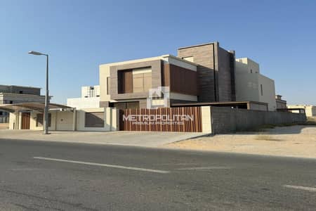 4 Schlafzimmer Villa zum zum Verkauf in Hoshi, Sharjah - Villa in Hoshi, 4 schlafzimmer, 5500000 AED - 15778139 4 Schlafzimmer Villa zum zum Verkauf in Hoshi, Sharjah - Villa in Hoshi, 4 schlafzimmer, 5500000 AED - 15778139