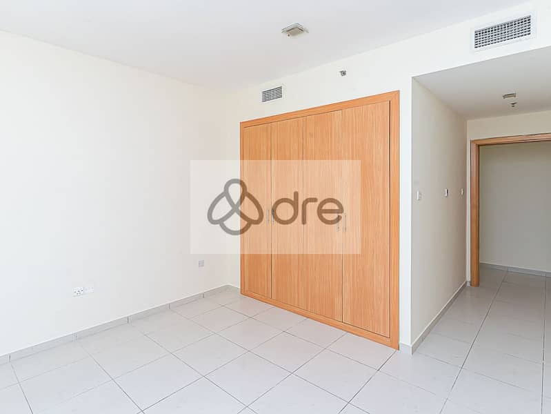 12 DRE01159. JPG