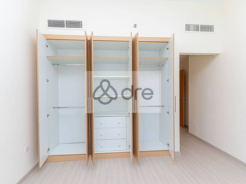 11 DRE01806. JPG