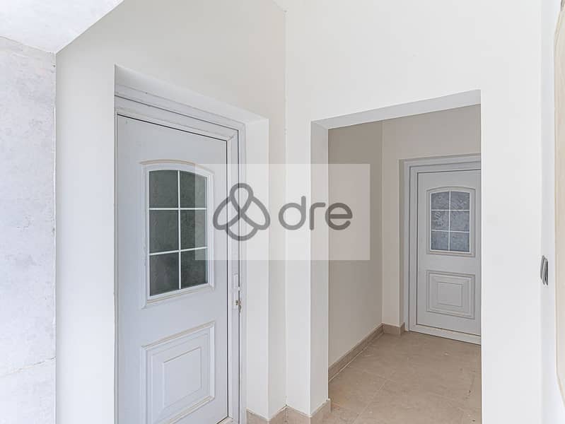 18 DRE03084-Edit. JPG