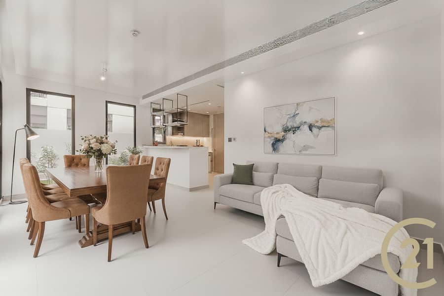 3 03-Aura G - B021 3. png
