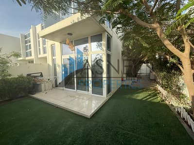 3 Schlafzimmer Townhouse zum zur Miete in DAMAC Hills 2 (Akoya by DAMAC), Dubai - c730b907-7240-4373-b3b8-f9244440f492. jpg 3 Schlafzimmer Townhouse zum zur Miete in DAMAC Hills 2 (Akoya by DAMAC), Dubai - c730b907-7240-4373-b3b8-f9244440f492. jpg
