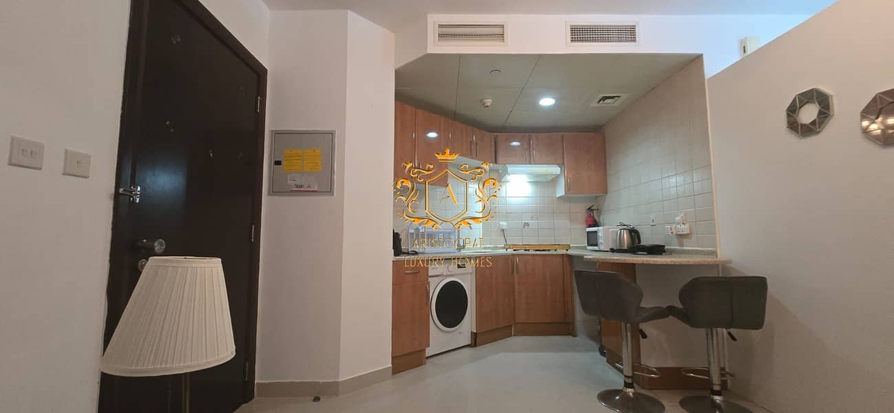 7 Kitchen 01. jpeg