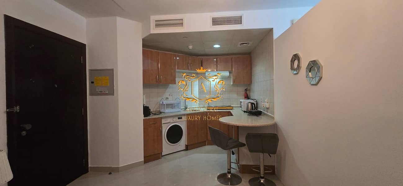 10 Kitchen 02. jpeg