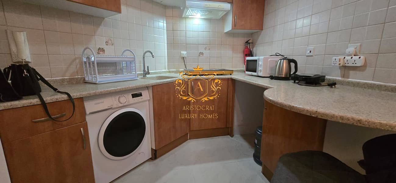 11 Kitchen 04. jpeg