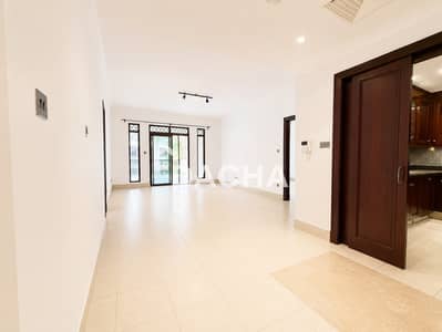 2 Bedroom Flat for Rent in Downtown Dubai, Dubai - Huge Terrace | Rare 2 Bedroom | Vacant