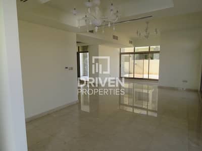Beautiful Polo Townhouse with Roof Terrace Beautiful Polo Townhouse with Roof Terrace
