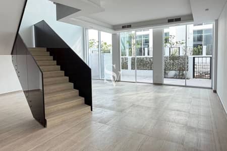 4 Bedroom Townhouse for Rent in Al Barari, Dubai - CORNER UNIT | SPECIOUS 4BR + SKY POOL | BIG GARDEN
