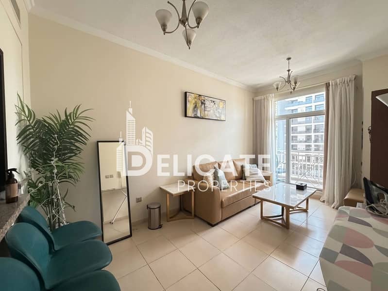 3 Living Room 1. jpg