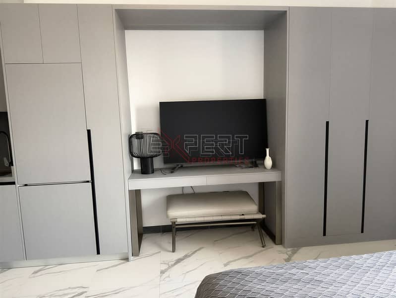 4 Image 4