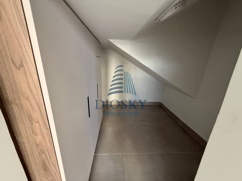 5 Image 5