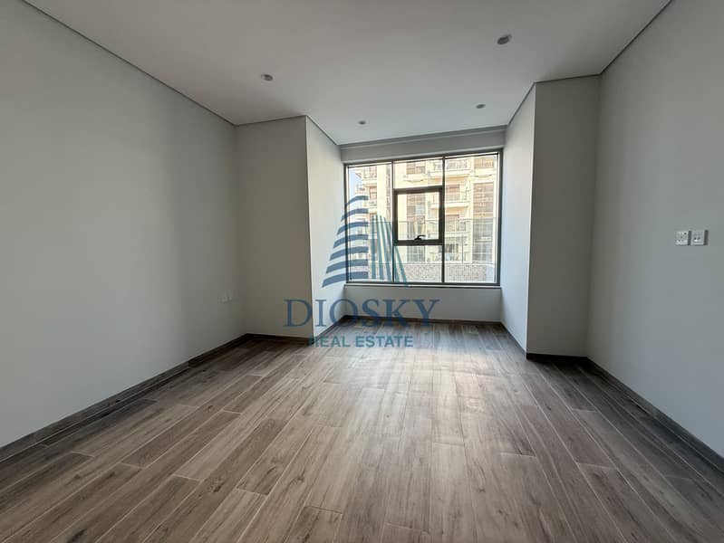 9 Image 9