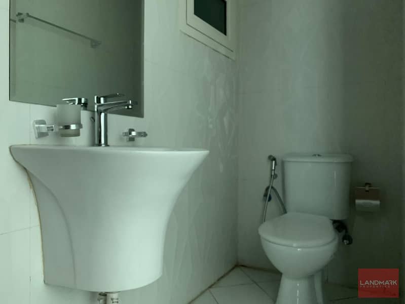8 1d6f6c9d-6b80-42ab-a226-cad57d0a5099. jpg