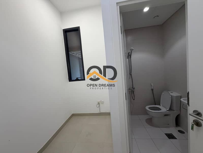 18 1ecfedb0-c865-4b3b-9320-5dc337a66cad. jpg