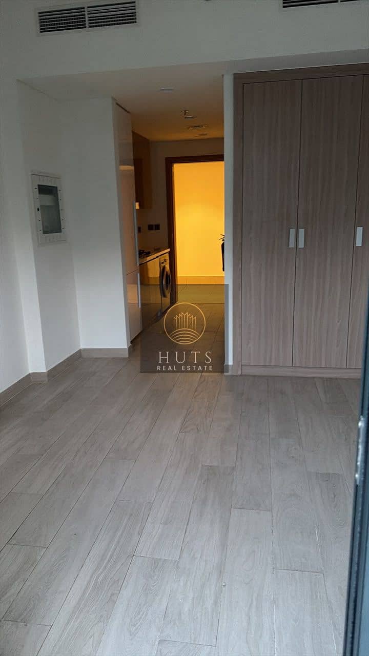 MODERN STUDIO | PREMIUM LIFE STYLE | WITH BALCONY
