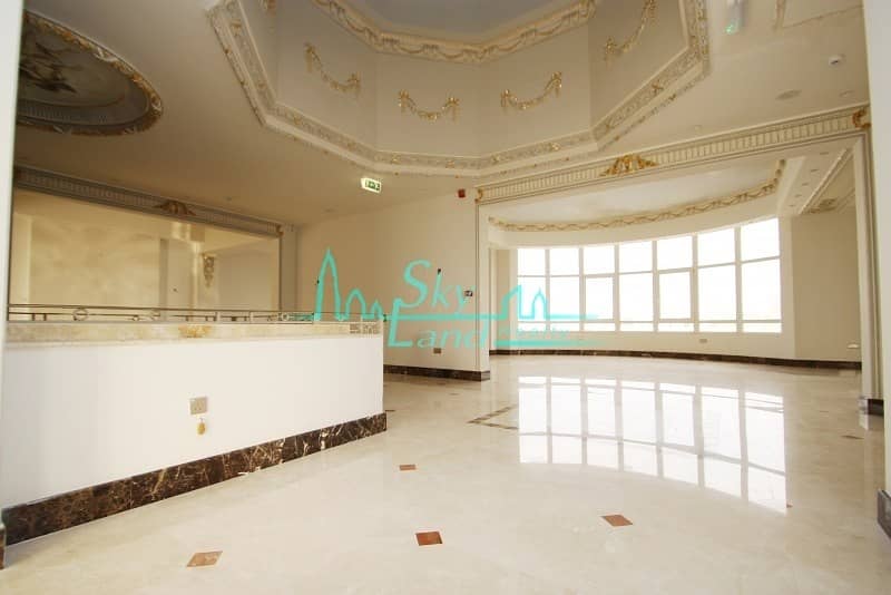 5 Beautiful  renovated commercial villa in Umm Suqeim 1