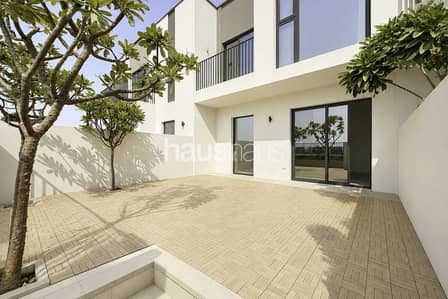 3 habitaciones Townhouse para en Alquiler en Dubai South, Dubai - Casa adosada en Dubai South,Emaar South,Expo Golf Villas,Expo Golf Villas 4 (Greenviews 1), 3 dormitorios, 110000 AED - 15783944 3 habitaciones Townhouse para en Alquiler en Dubai South, Dubai - Casa adosada en Dubai South,Emaar South,Expo Golf Villas,Expo Golf Villas 4 (Greenviews 1), 3 dormitorios, 110000 AED - 15783944