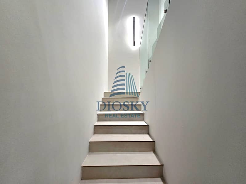 5 Image 5