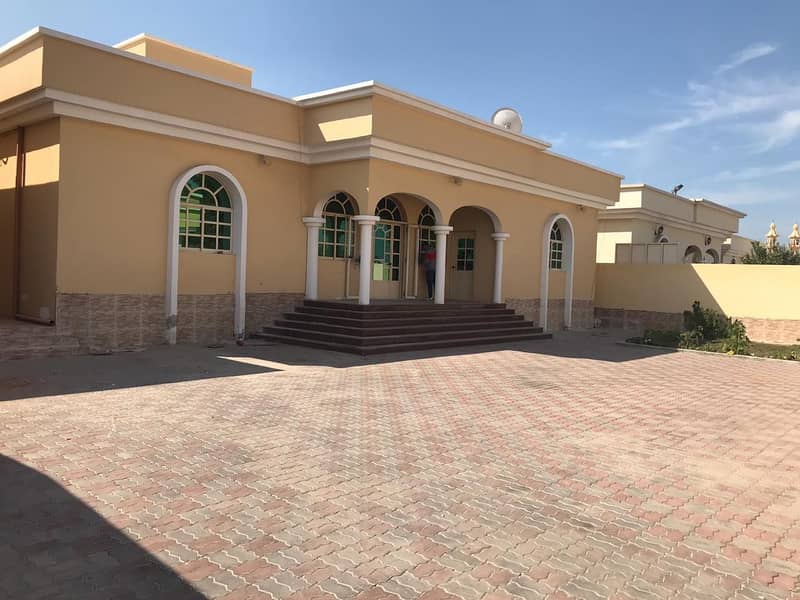 For rent an excellent villa in Ajman near Al Jarf near services and facilities and near the mosque, Super Deluxe finishes