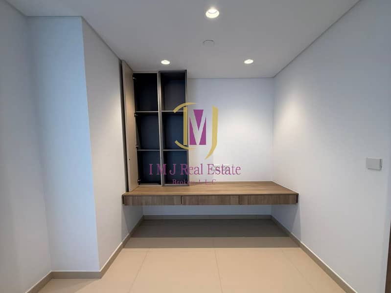 17 e3efde3d-b54d-41ae-97dc-ff3821e93285. jpg