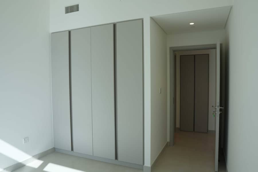 13 8Rb2hByoSGt4NDX28oVpFdeHQbM5bke6iHROgPR3. jpg