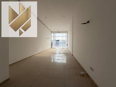 Shop for Rent in Industrial Area, Sharjah - WhatsApp Image 2025-12-22 at 2.14. 35 PM. jpeg Shop for Rent in Industrial Area, Sharjah - WhatsApp Image 2025-12-22 at 2.14. 35 PM. jpeg