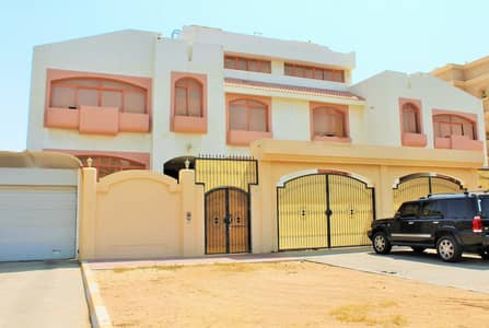 STUNNING STUDIO WITH NICE AMBIANCE/NO COMMISSION FEES! STUNNING STUDIO WITH NICE AMBIANCE/NO COMMISSION FEES!