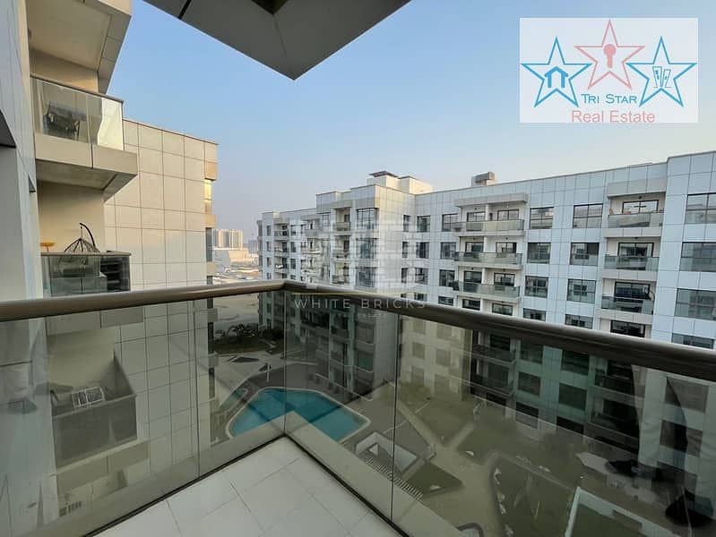 13 GREEN DIAMOND BALCONY. jpeg