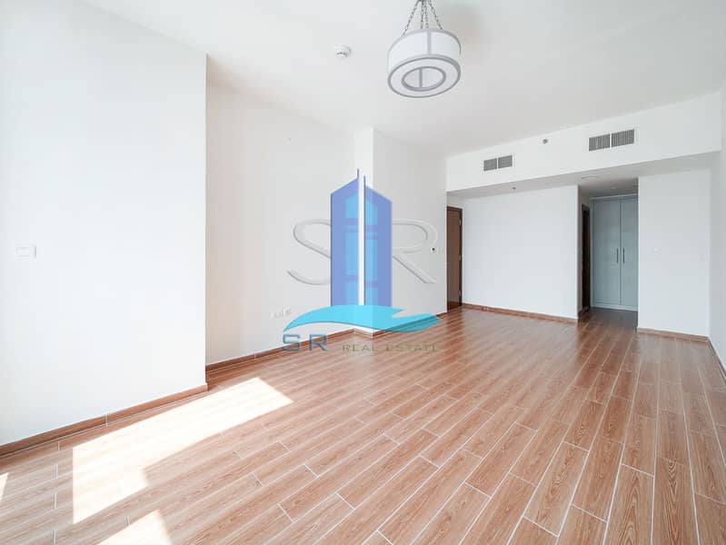 15 ADU00175. JPG