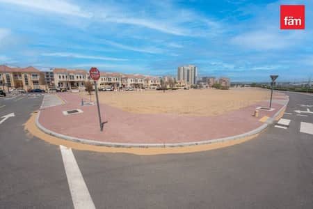 Plot te Koop in Liwan, Dubai - Kavel in Liwan，Queue Point, 4805773 AED - 15795251