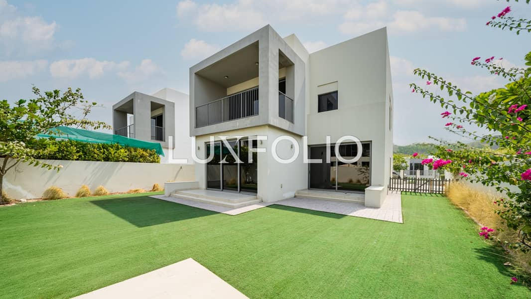 Large Plot | Next to Amenities | Vacant Now Large Plot | Next to Amenities | Vacant Now